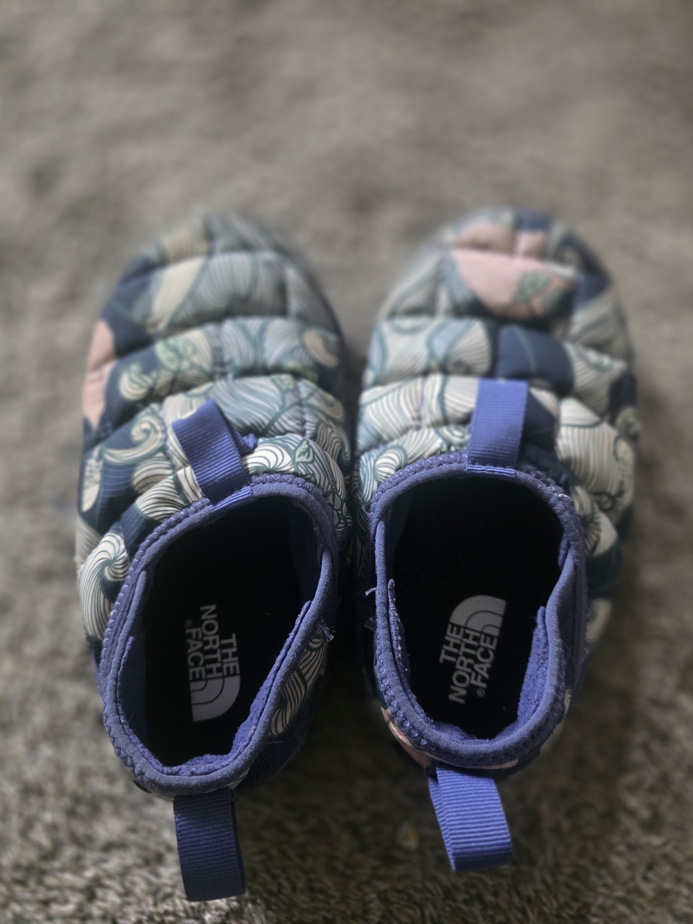 The North Face Kids Blue and Cream Quilted Slip-On Slippers